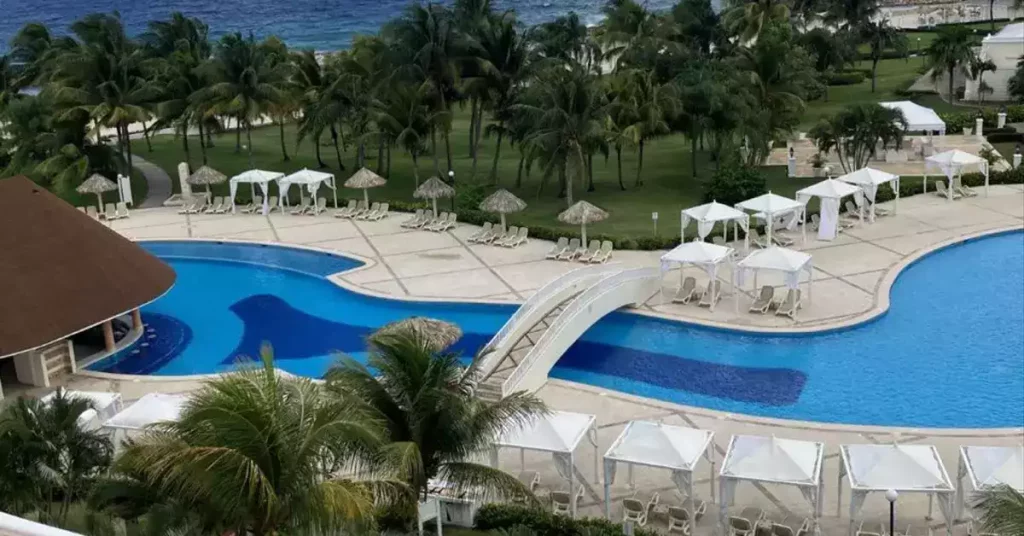 Jamaican Dreams: All-Inclusive Beachside Escape