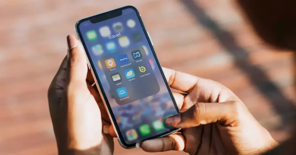 Top Travel Apps for Canadian Retirees